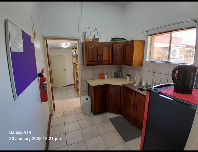 328M² OFFICE FOR SALE IN BO-DORP